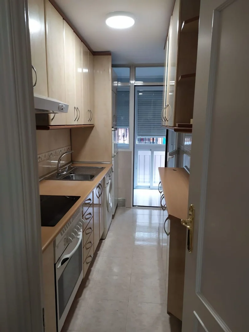 Piso en avenida del Marqués de Corbera, 38 - Foto 2