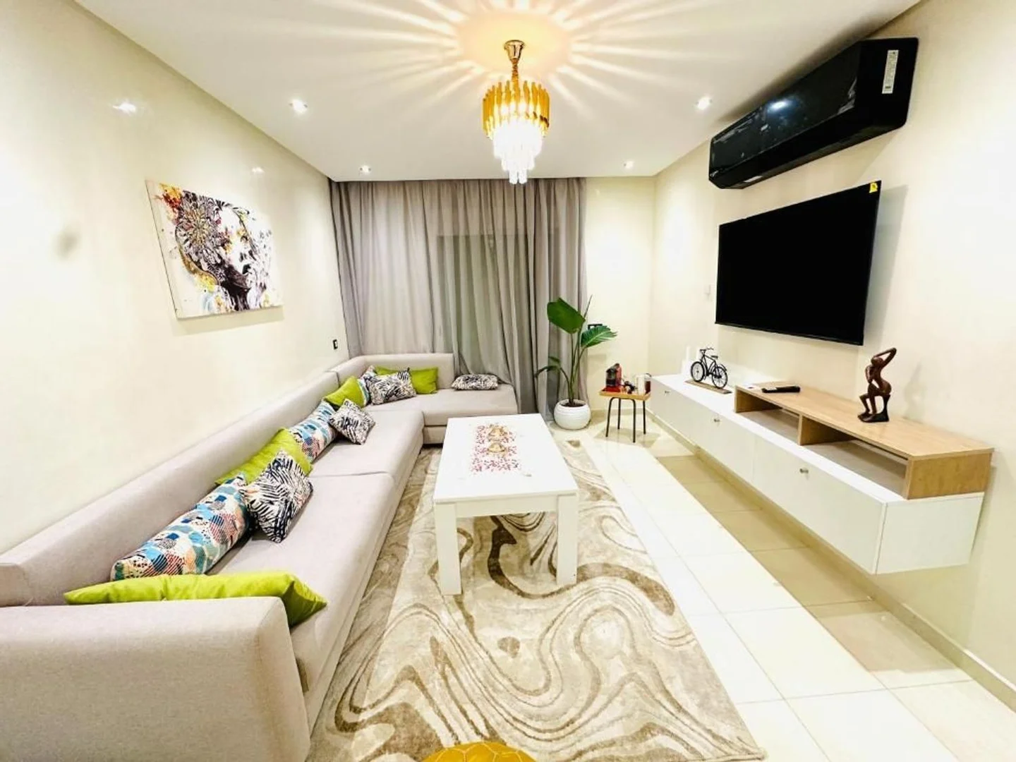 Piso en calle de Velarde, 3