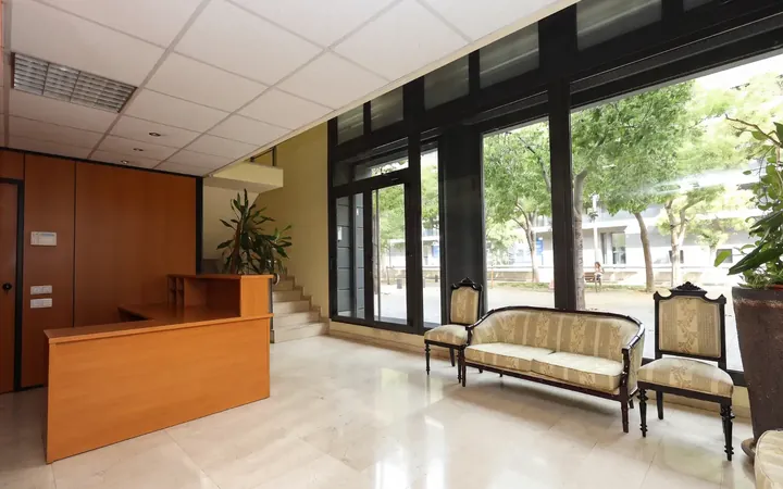 Local comercial en  Barcelona Capital - Foto 1