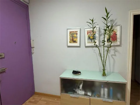 Piso en  Carrer de Calàbria 203 - Foto 3