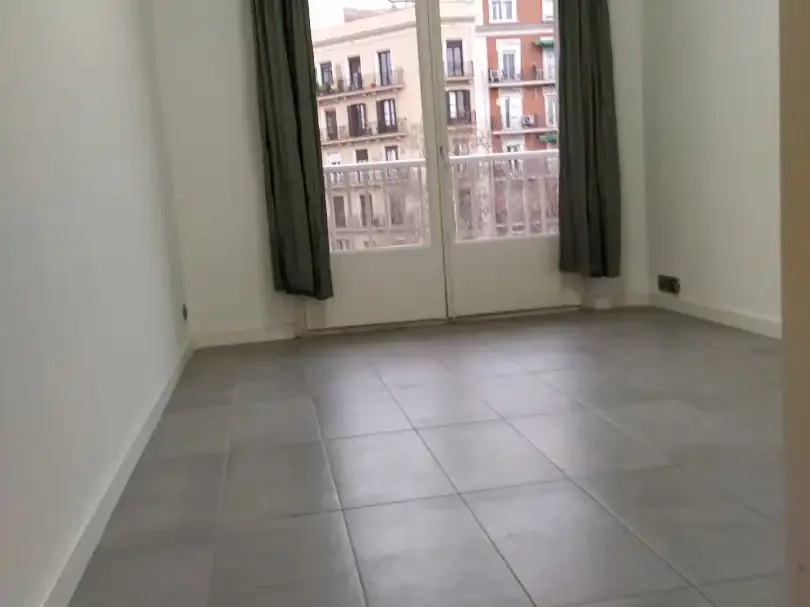Piso en  Gran Via de les Corts Catalanes 251 - Foto 3