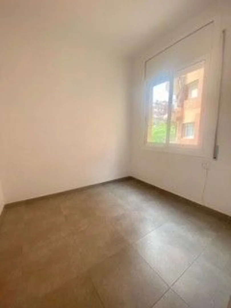 Piso en Calle de Violant d'Hongria Reina d'Aragó, Sants - Foto 3