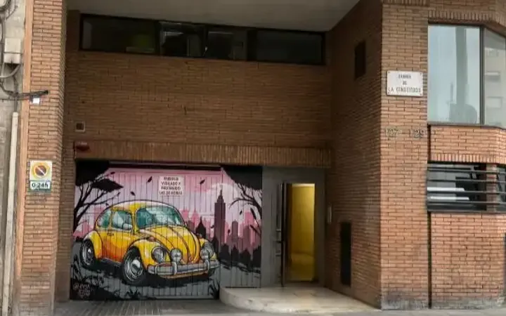Garaje en  Carrer de la Constitució 127 - Foto 1