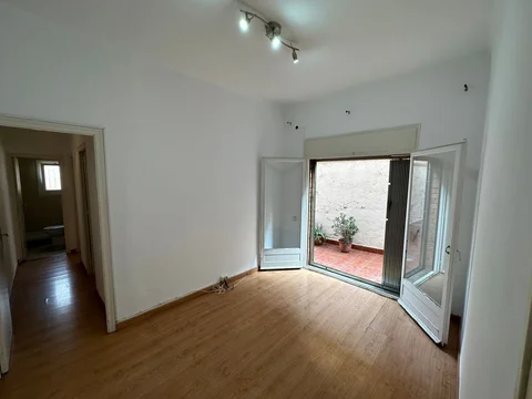 Piso en calle d'Arenys, 99 - Foto 1