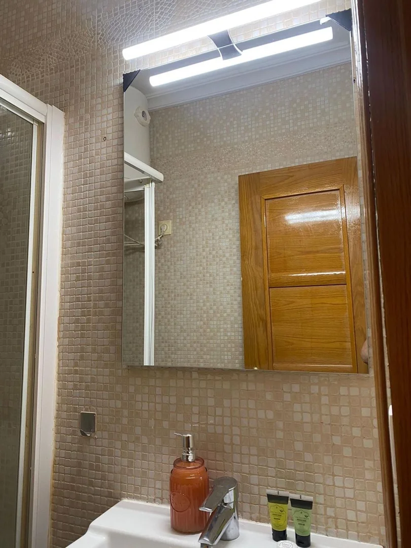 Piso en calle de Julián Besteiro, 17 - Foto 4