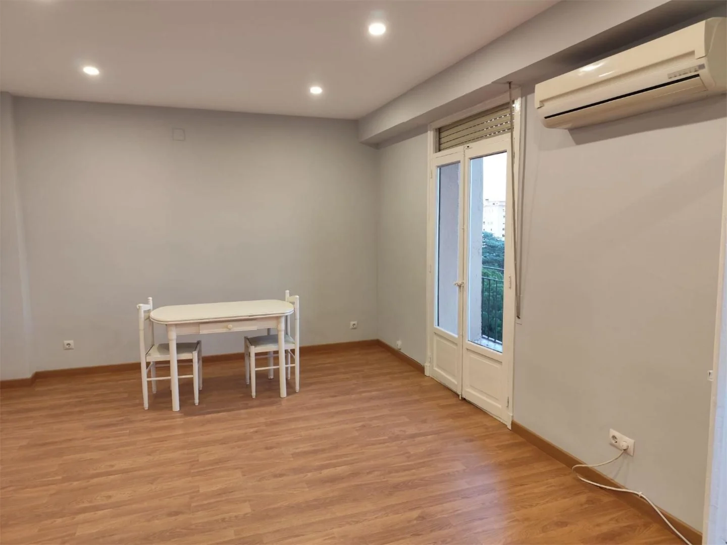 Piso en  Calle de los Reyes Magos 6 - Foto 2