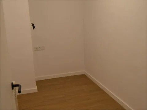 Piso en  Carrer de Josep Serrano 43 - Foto 3