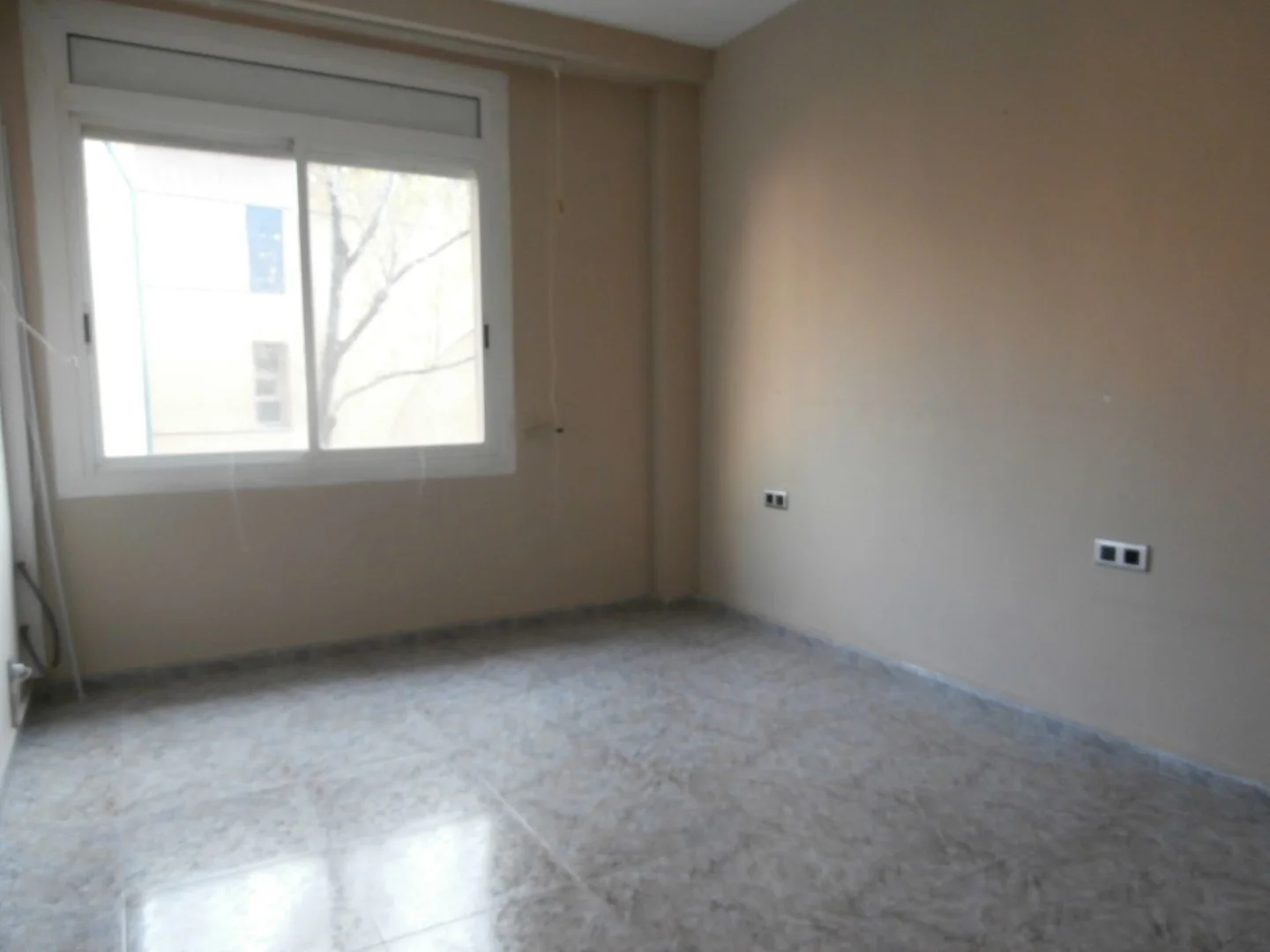 Piso en paseo de la Zona Franca, 126 - Foto 3
