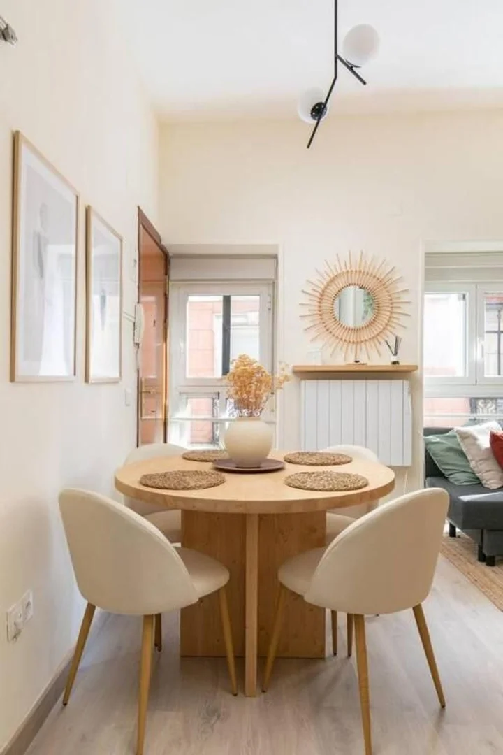 Piso en calle de Espoz y Mina, 30 - Foto 2