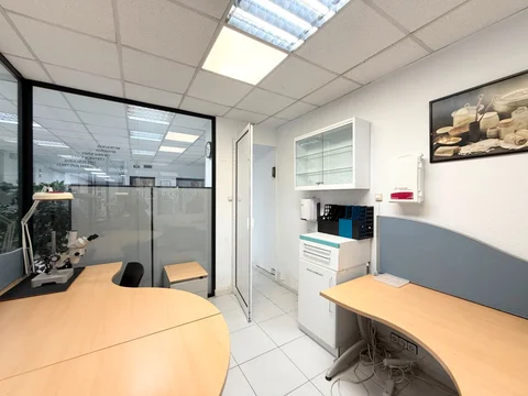 Local comercial en  Barcelona Capital - Foto 4