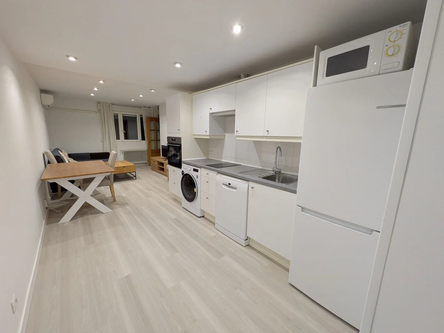 Piso en calle de la Infanta Mercedes, 96 - Foto 6