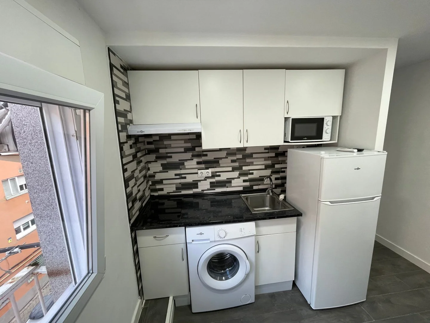 Estudio en calle de Sandalio López, 15 - Foto 1