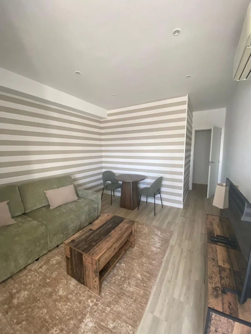 Piso en avenida del General Perón, 32 - Foto 5