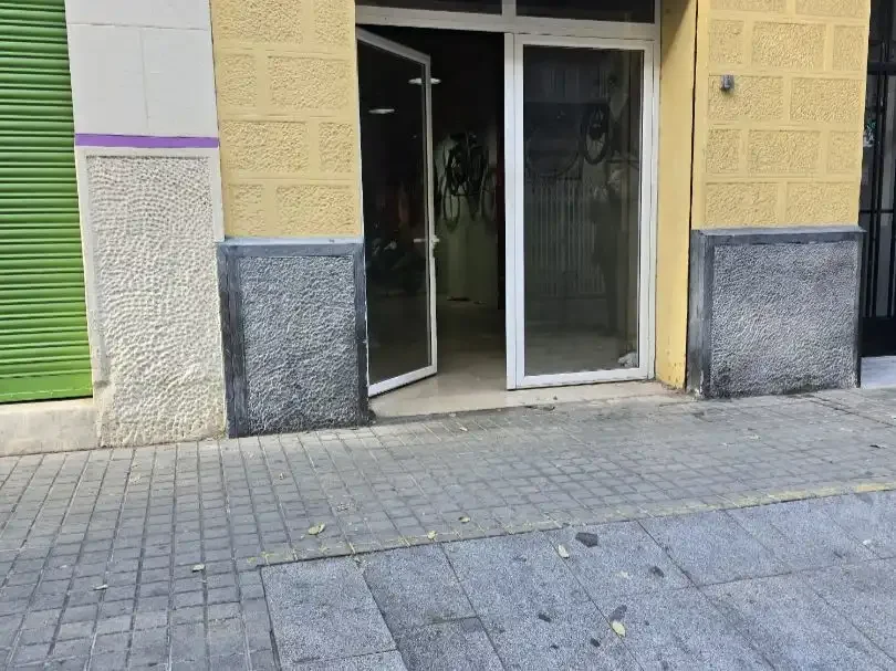 Local comercial en  Carrer de Francesc Tàrrega 39 - Foto 7