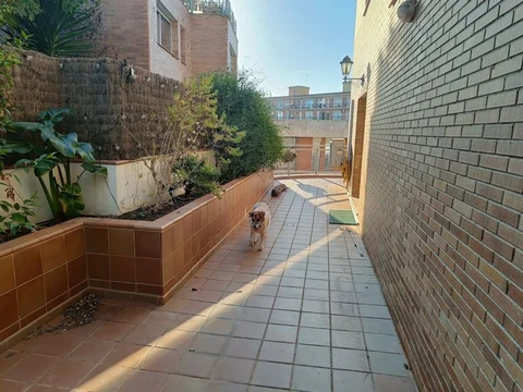 Chalet adosado en Barrio Sant Genís Dels Agudells - Montbau - Foto 8