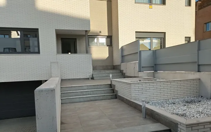 Chalet adosado en Rodriguez Ayuso, Canillejas - Foto 2