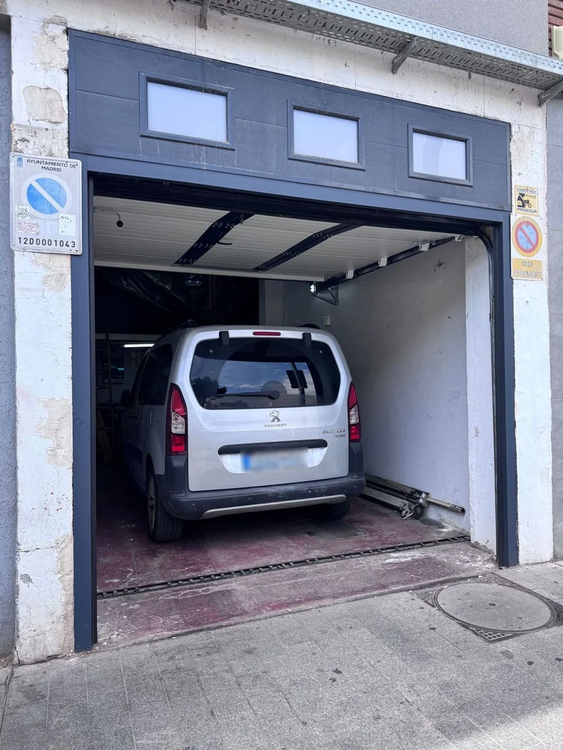 Local en Avenida del Manzanares, 214, Moscardó - Foto 2