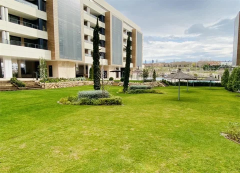 Piso en  Calle de Federica Montseny 8 - Foto 6