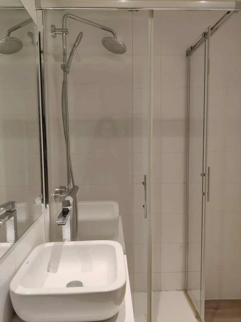 Piso en calle de Melchor Fernández Almagro, 86 - Foto 8