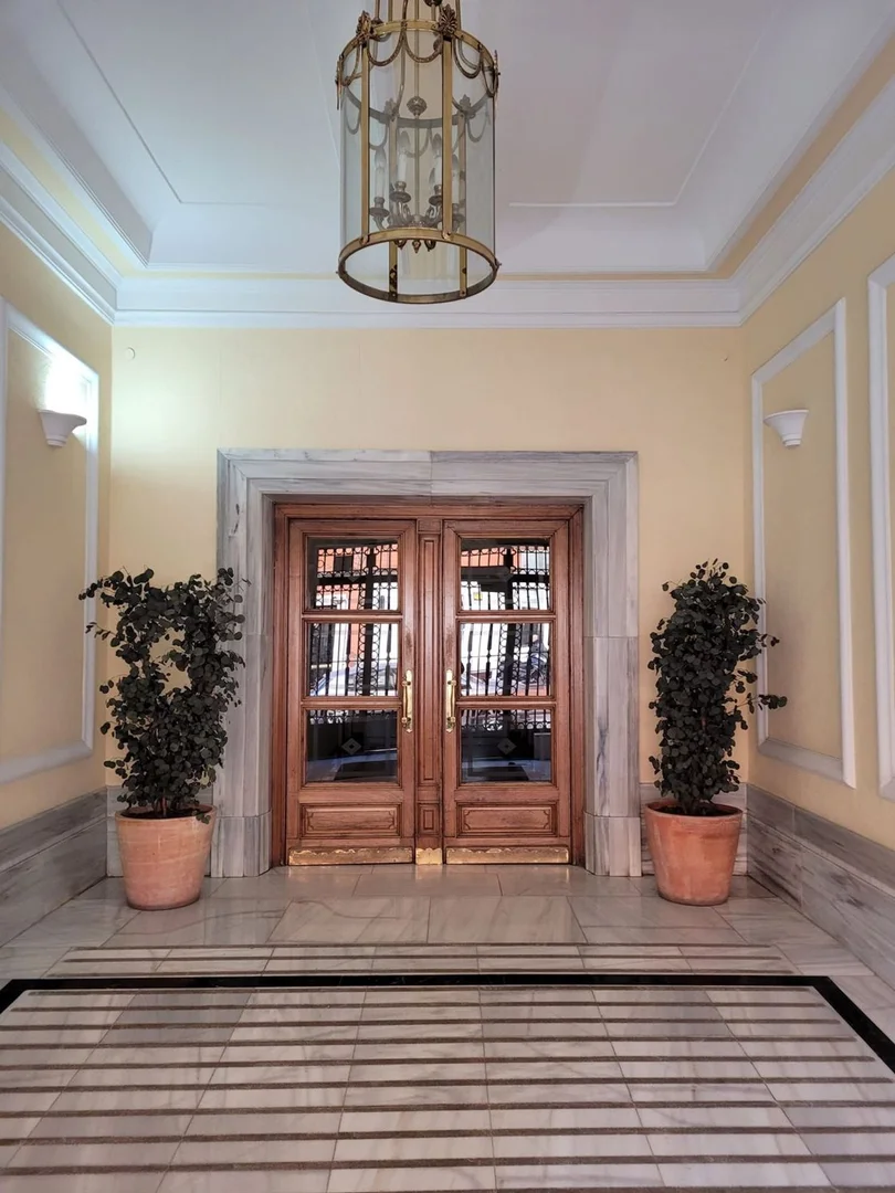 Estudio en Guzman el Bueno, 7 - Foto 5