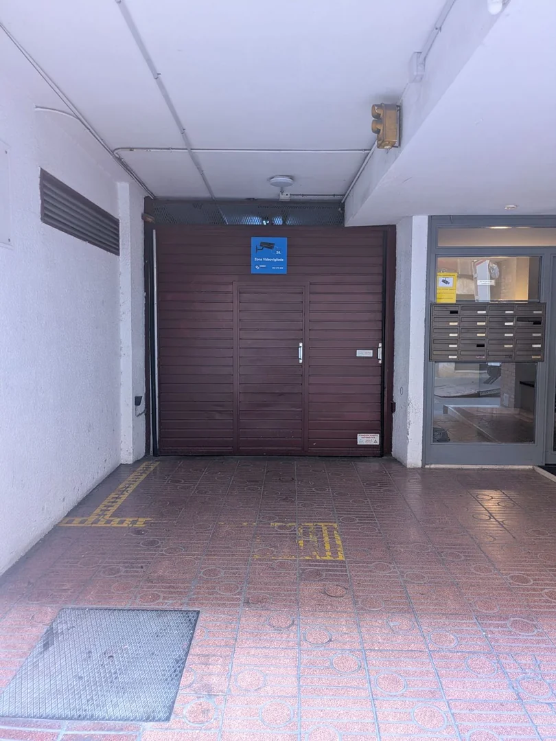 Garaje en Calle de Robrenyo, 48, Sants - Foto 2