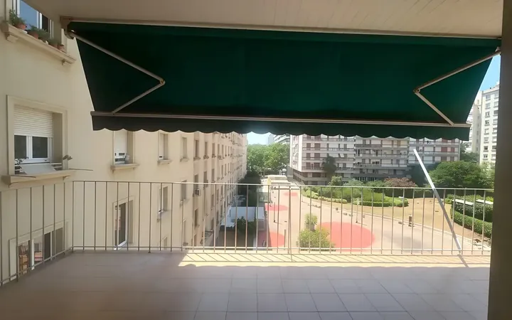 Piso en  Calle del Capitán Arenas - Foto 3