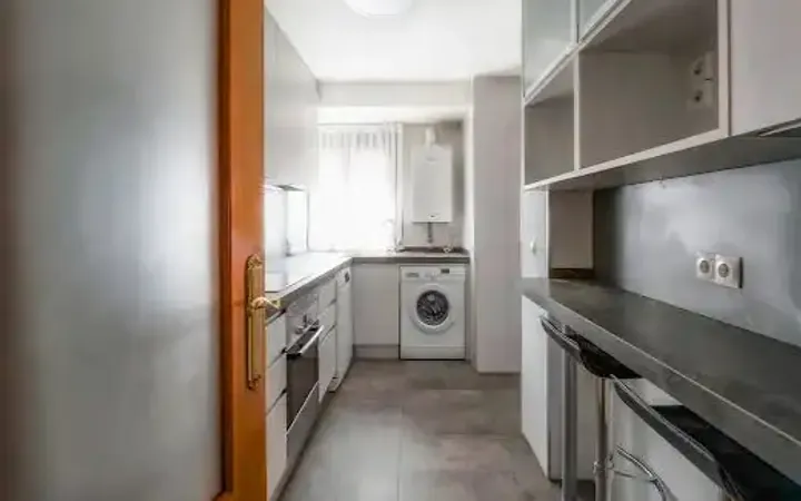 Piso en  Calle de Luis de Hoyos Sainz 18 - Foto 6