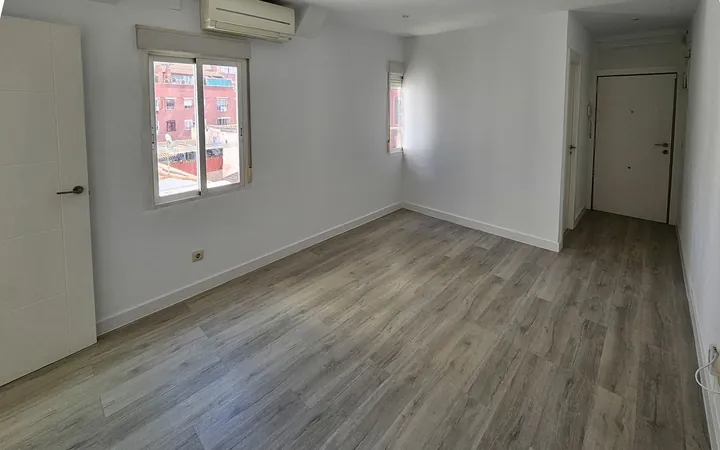 Piso en Calle de San Isidro Labrador, 8, Palacio - Foto 2