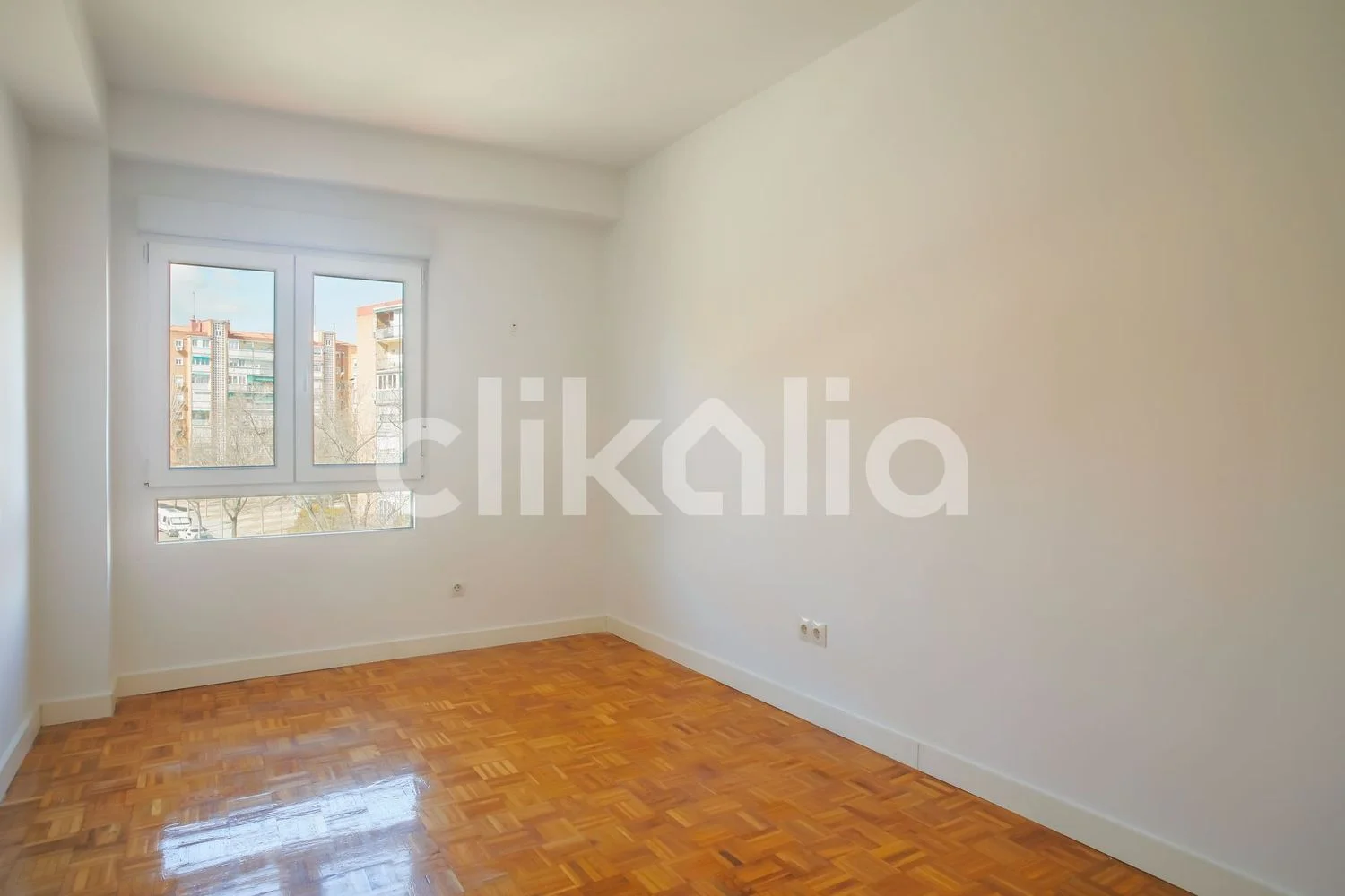 Piso en calle de Víctor de la Serna - Foto 17