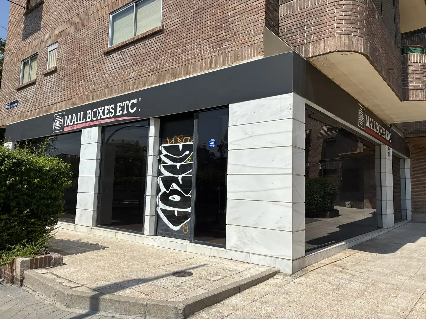 Local comercial en  Calle del Corregidor Diego de Valderrábano 1A - Foto 3
