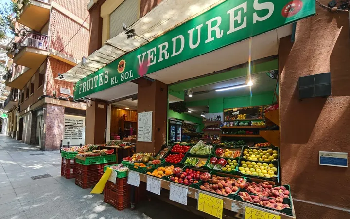 Local en Frutería en Calle de Rogent, 112, El Camp de l'Arpa del Clot - Foto 1