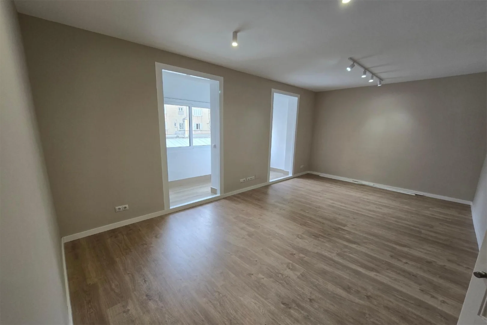 Piso en  Carrer de la Marina 300