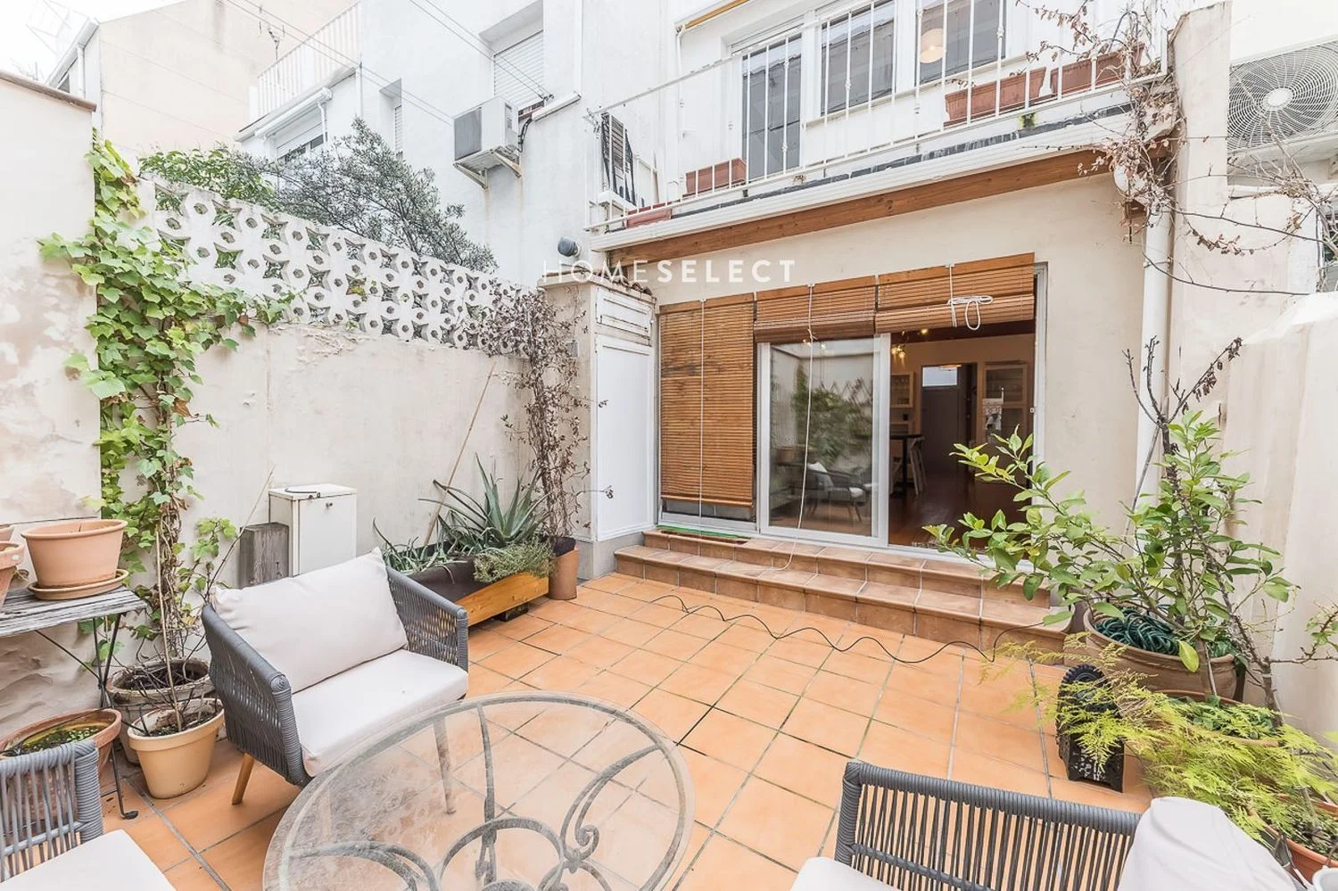 Chalet adosado en calle de Avelino Montero Ríos - Foto 1