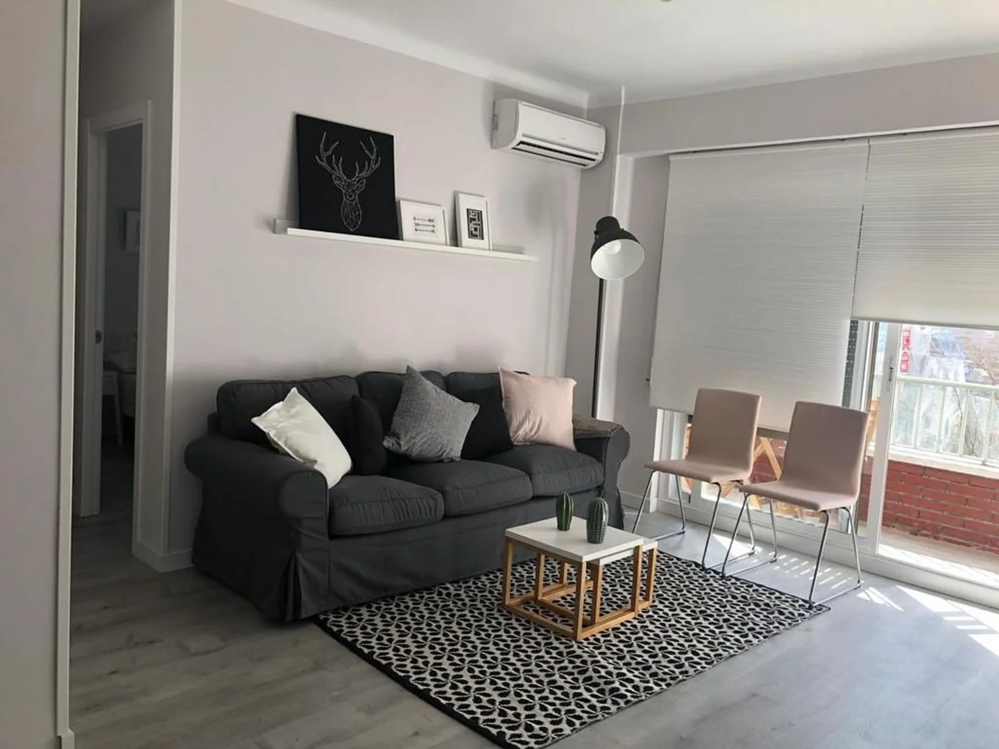 Piso en calle de Ilustración, 21