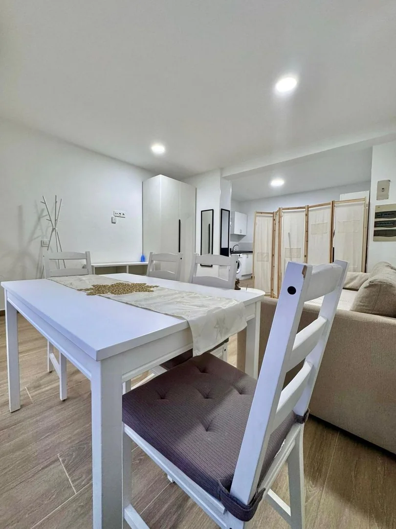 Estudio en Calle de Etruria, Canillejas - Foto 3