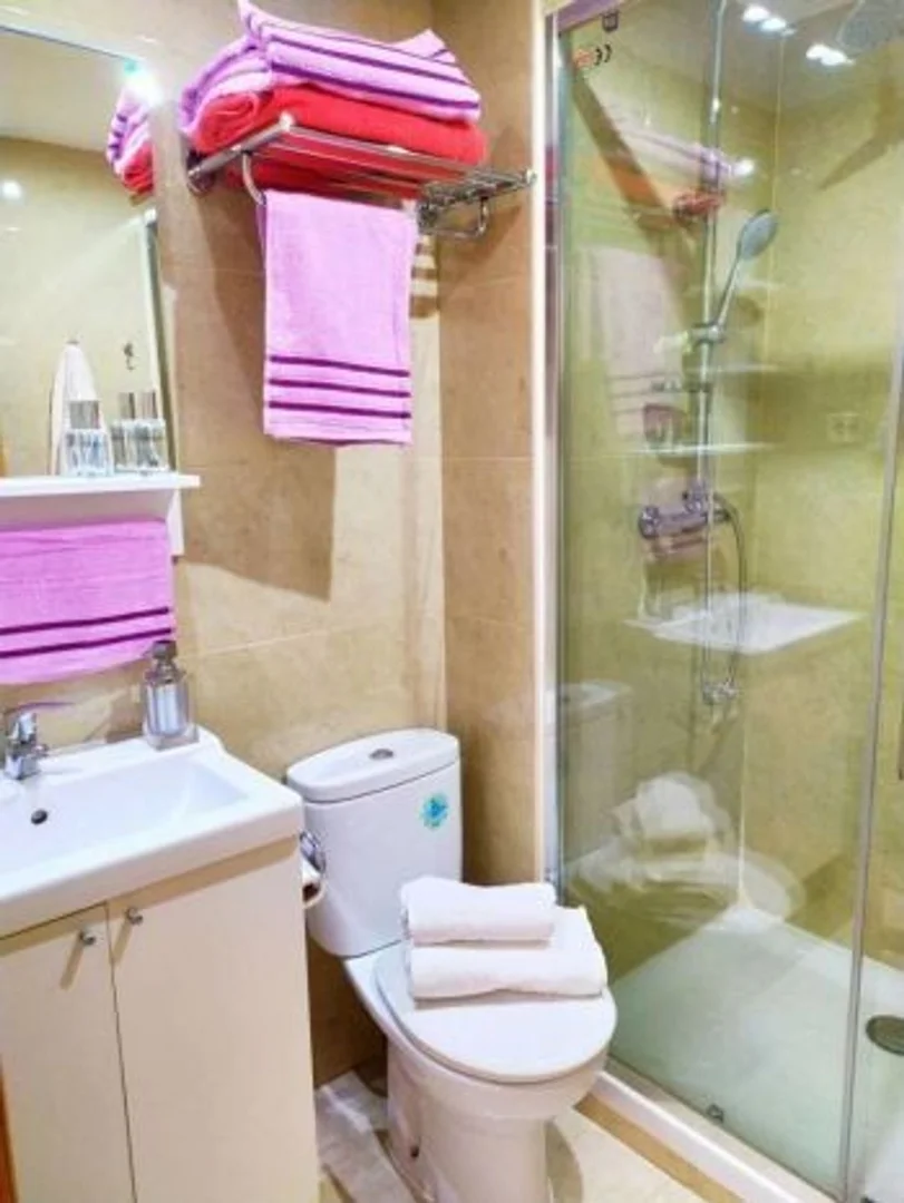 Piso en calle de Clara del Rey, 37 - Foto 1