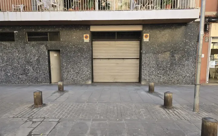 Garaje en  Carrer de Pablo Iglesias 81 - Foto 2