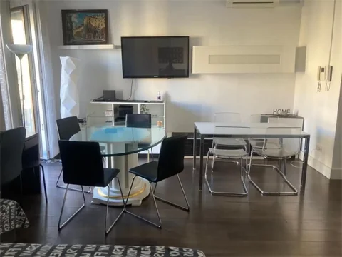 Piso en  Calle de Cuchilleros 1 - Foto 1