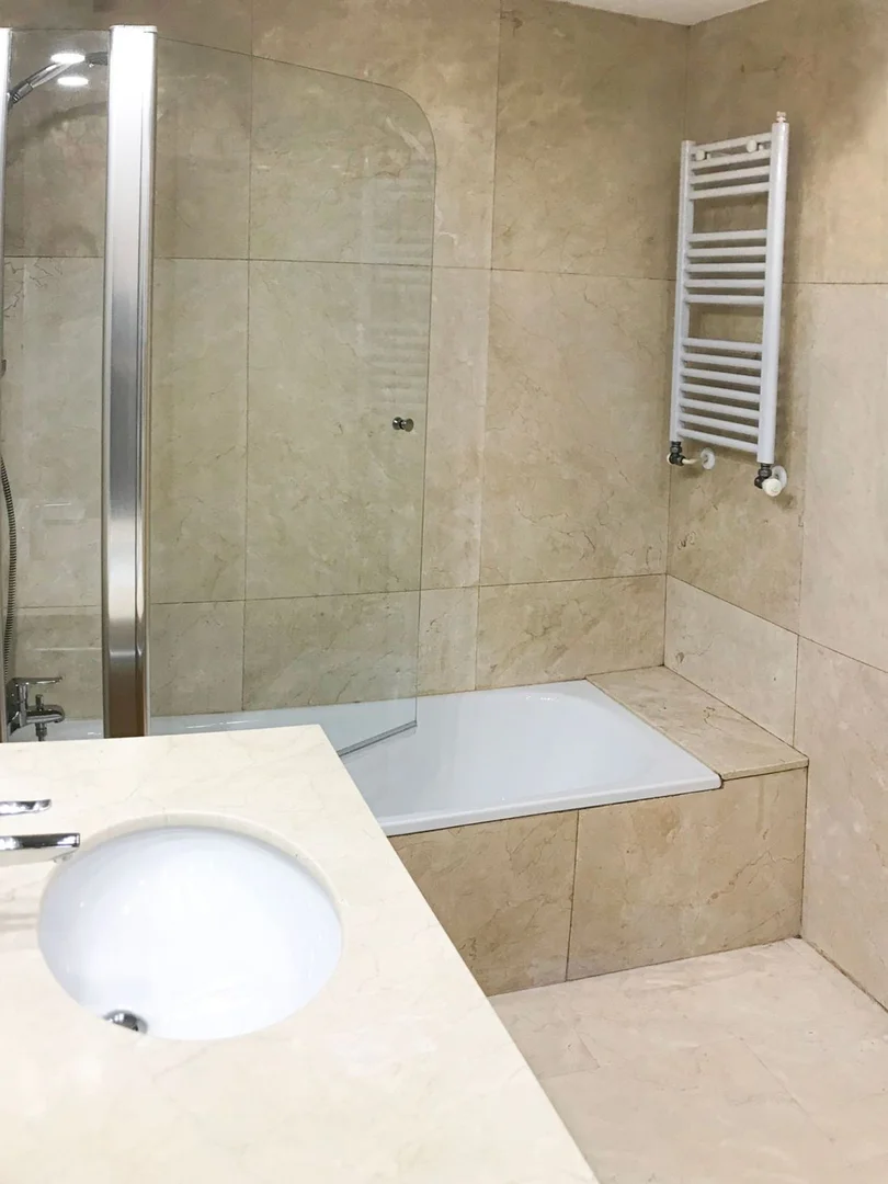 Alquiler de piso en Paseo del Rey, 4 - Foto 10