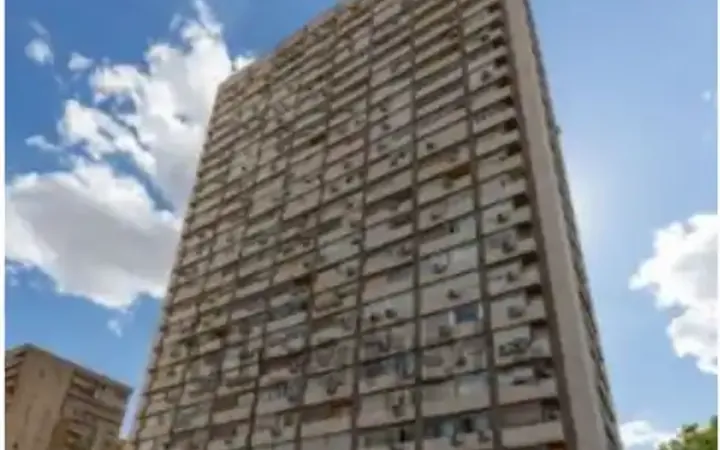 Piso en  Avenida del General Perón 26 - Foto 1