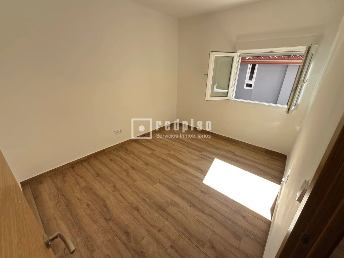 Chalet adosado en Calle de Luis Claudio - Foto 14