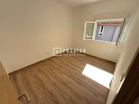 Chalet adosado en Calle de Luis Claudio - Foto 14