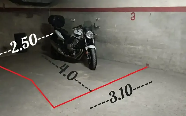 Garaje en  Carrer de la Conca de Tremp 61 - Foto 1