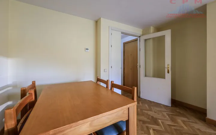 Piso en Adelfas - Foto 6