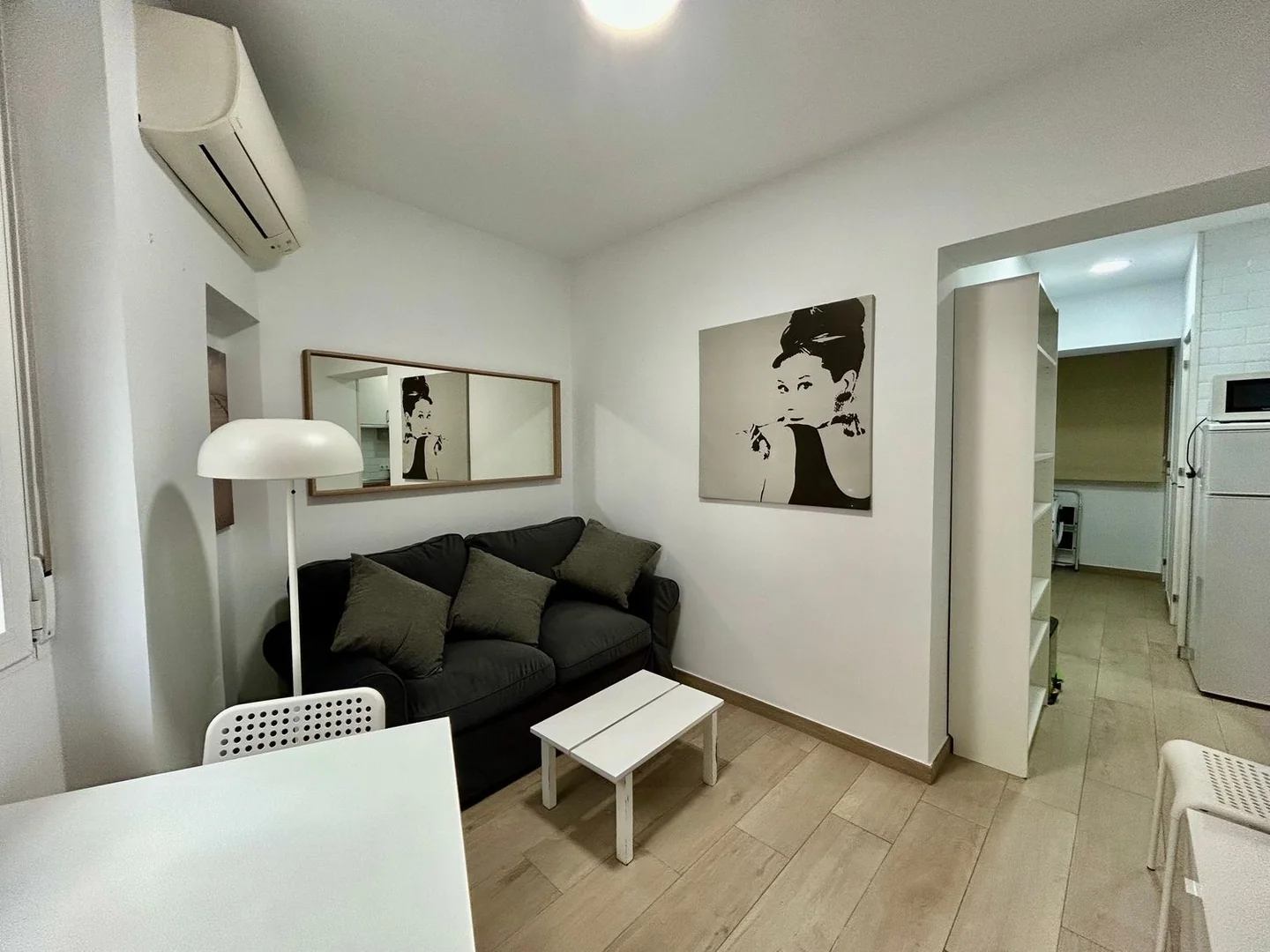 Piso en Adelfas - Foto 2