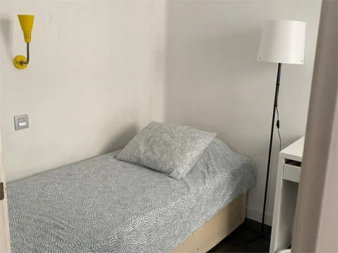 Piso en  Calle del General Pardiñas 44 - Foto 5