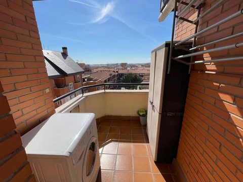 Ático en Calle de Juan José Martínez Seco - Foto 6