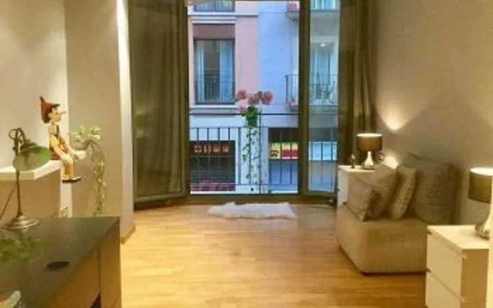 Piso en Calle de les Flors, 18, El Raval - Foto 2