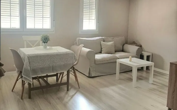 Piso en Valdezarza - Foto 1