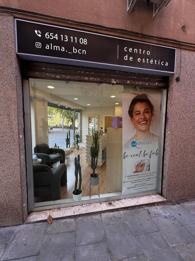 Centro estético en traspaso en Calle de Juan de Garay, 2 - Foto 3